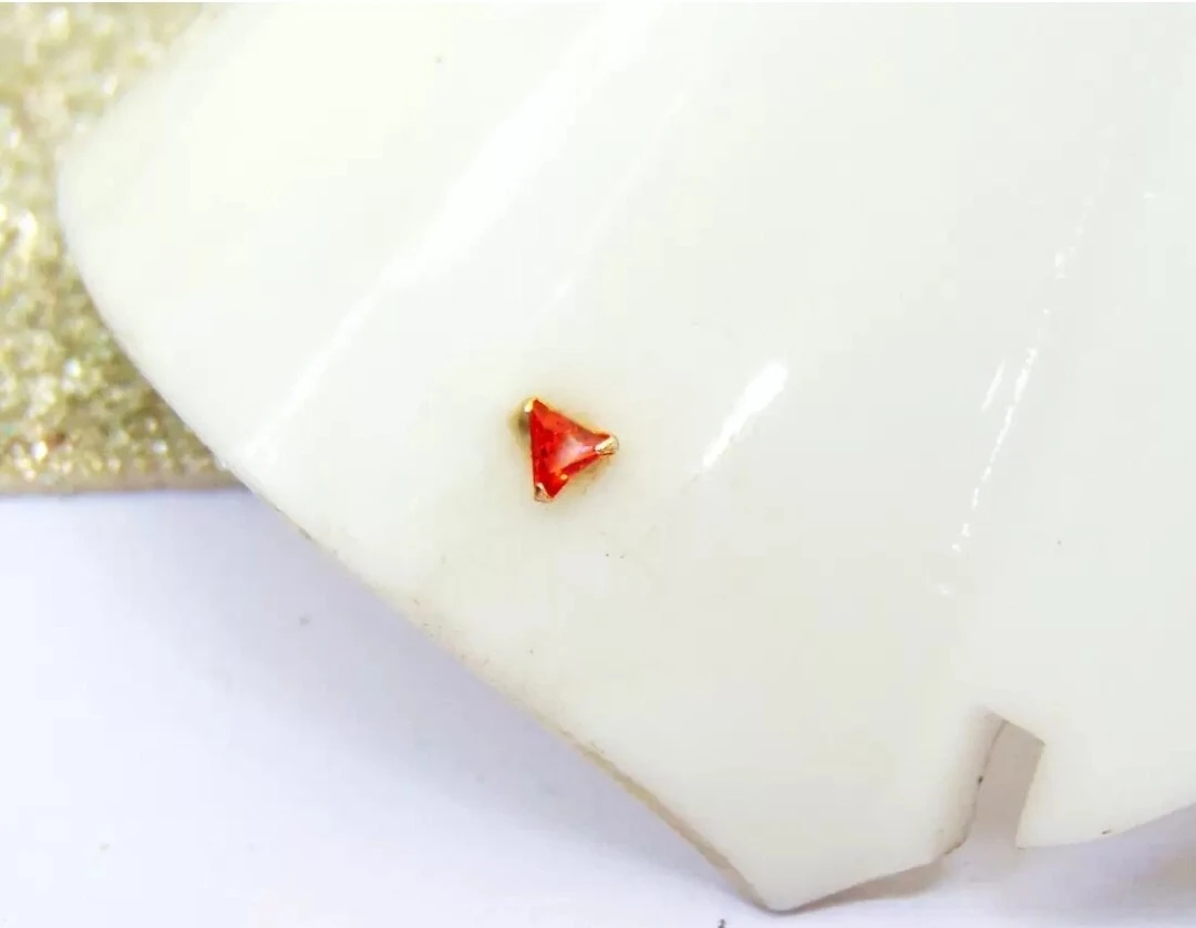 Beautiful Gold Plated Nose Pin CRYTAL ST...