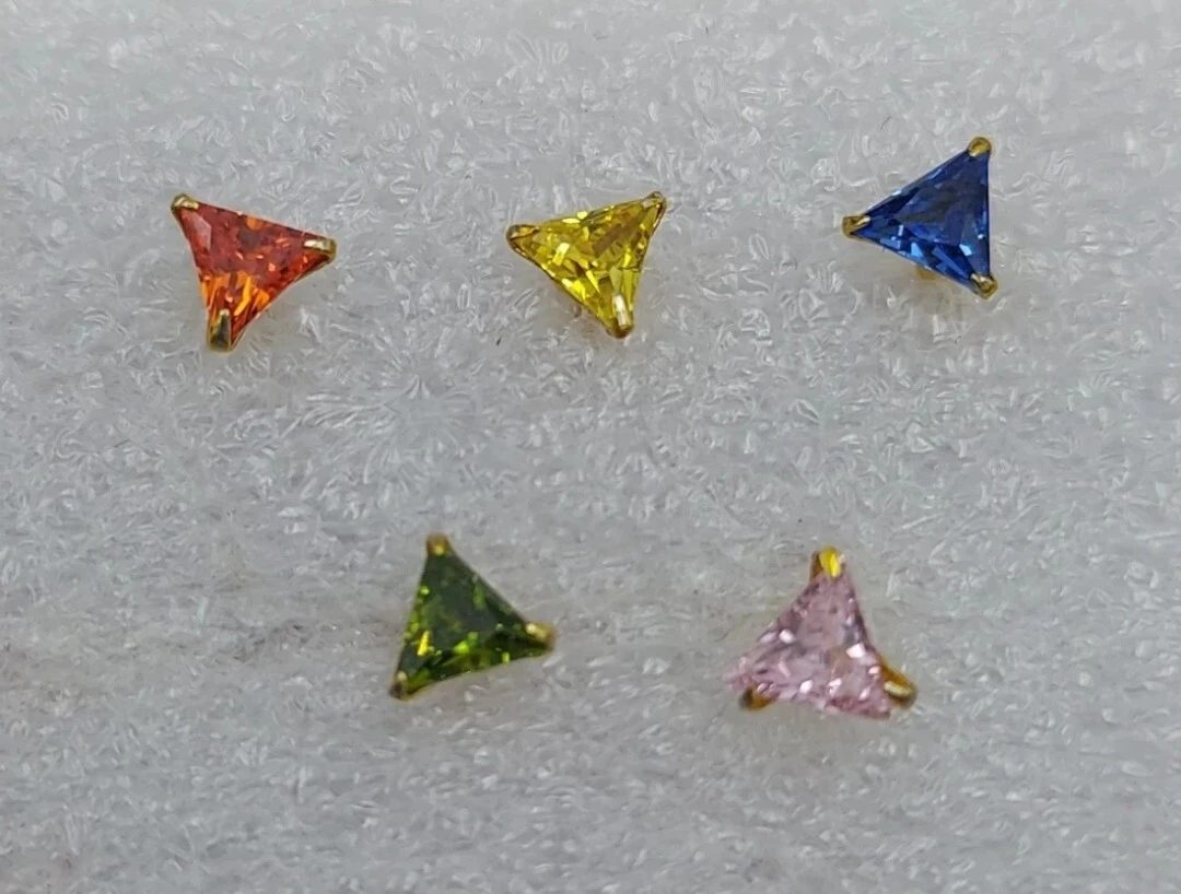 Beautiful Gold Plated Nose Pin CRYTAL ST...