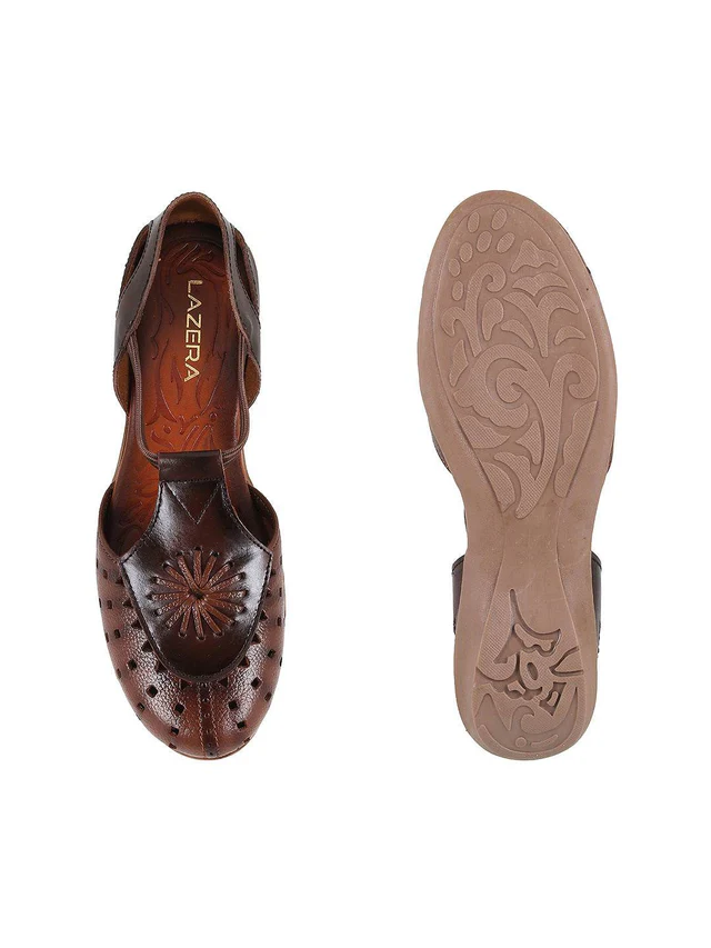 Modern Flat Close-Toe Everyday Sandal