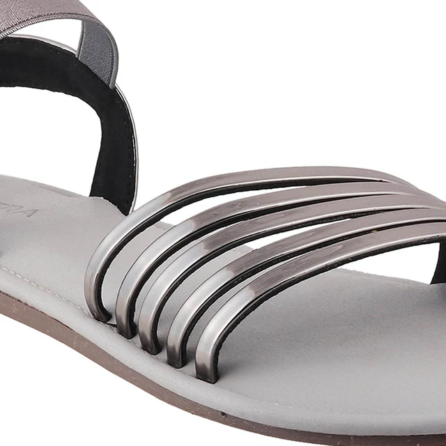 Relaxed Fit Flat Weekend Sandal