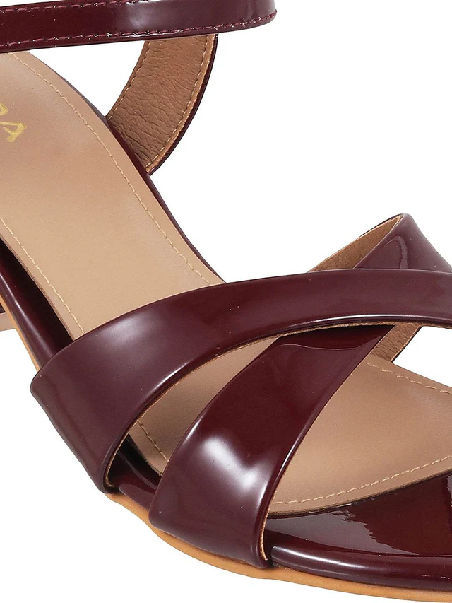 Refined Medium Heel Casual Sandal