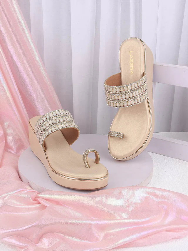 Women's Embellished Toe-Ring Wedge Sanda...