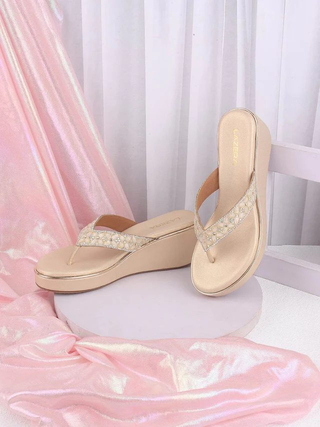 Women's Pearl Embellished Wedge Flip-Flo...