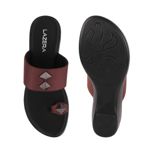 Women's Studded Wedge Toe-Ring Sandals