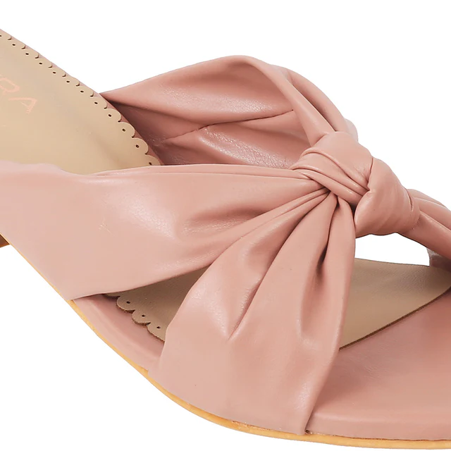 Casual Chic Medium Heel Chappal