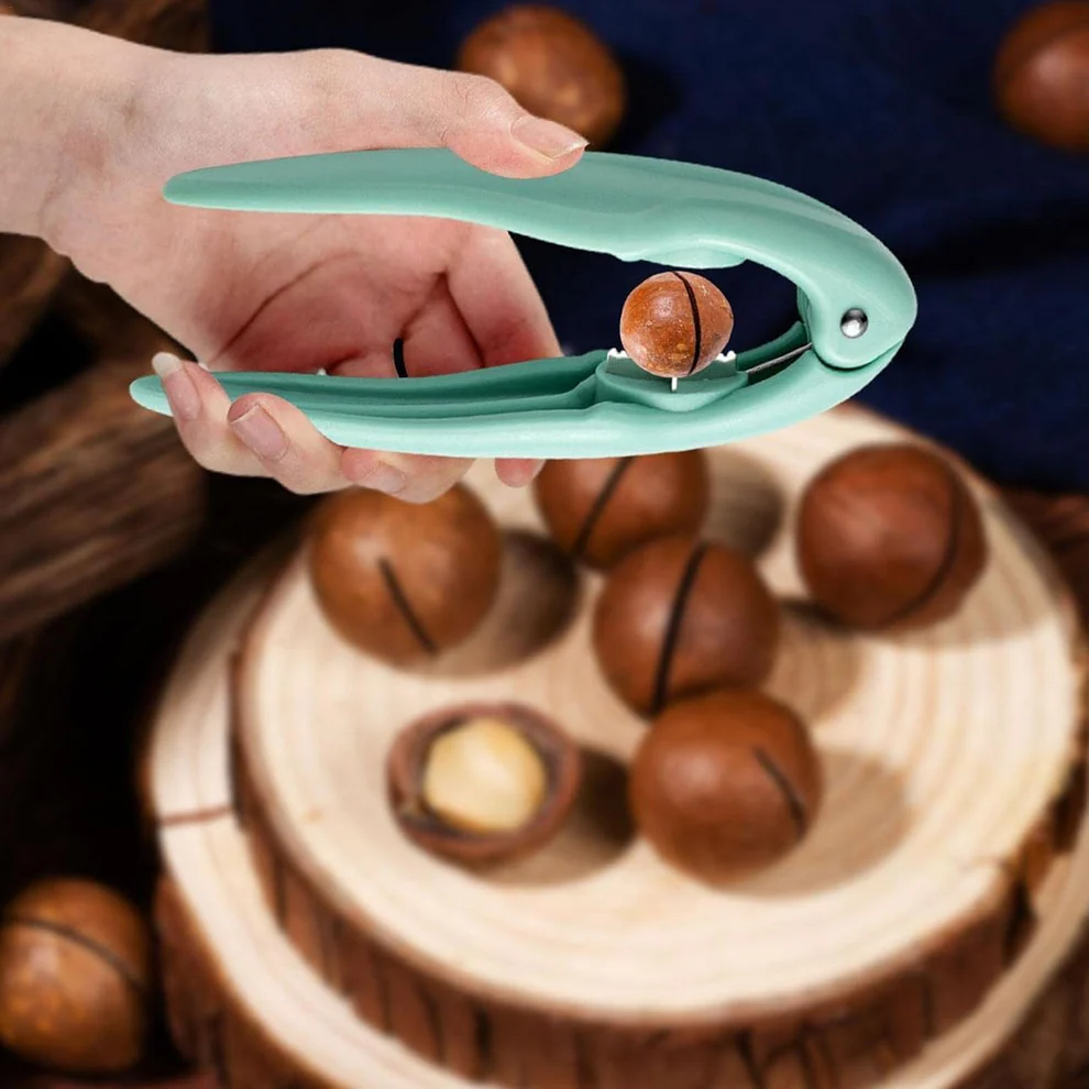 Nutcracker Chestnut Walnut Opener Clip Kitchen Tool