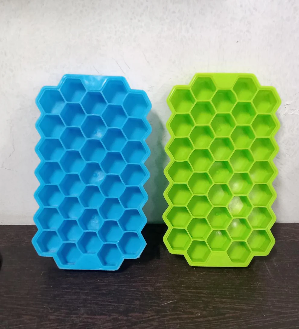 Flexible Silicone Ice Cube Tray with 37 Small Cubes