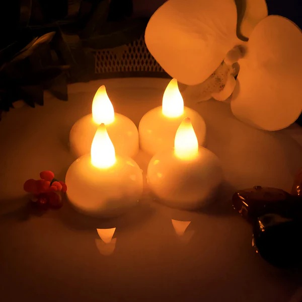 Round LED Flameless Tealight Candles Set...