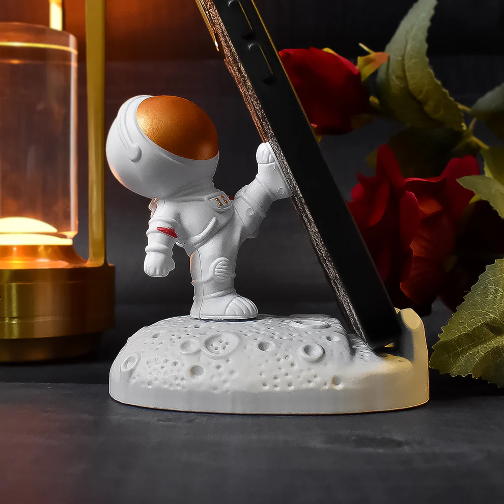 Astronaut Theme Creative 3D Mobile Phone Stand