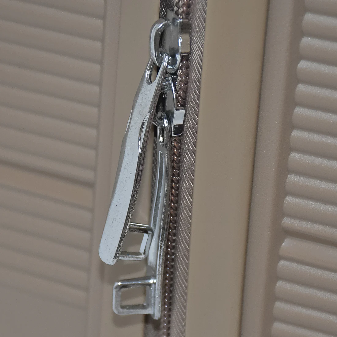 Hard-Shell Trolley Luggage Bag (Set of 3-pice / Mix Color)