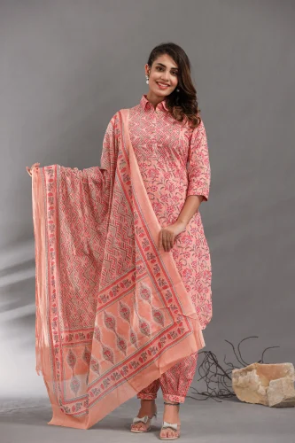 Peach Printed Kurti Pant Set with Dupatta for Stylish Women