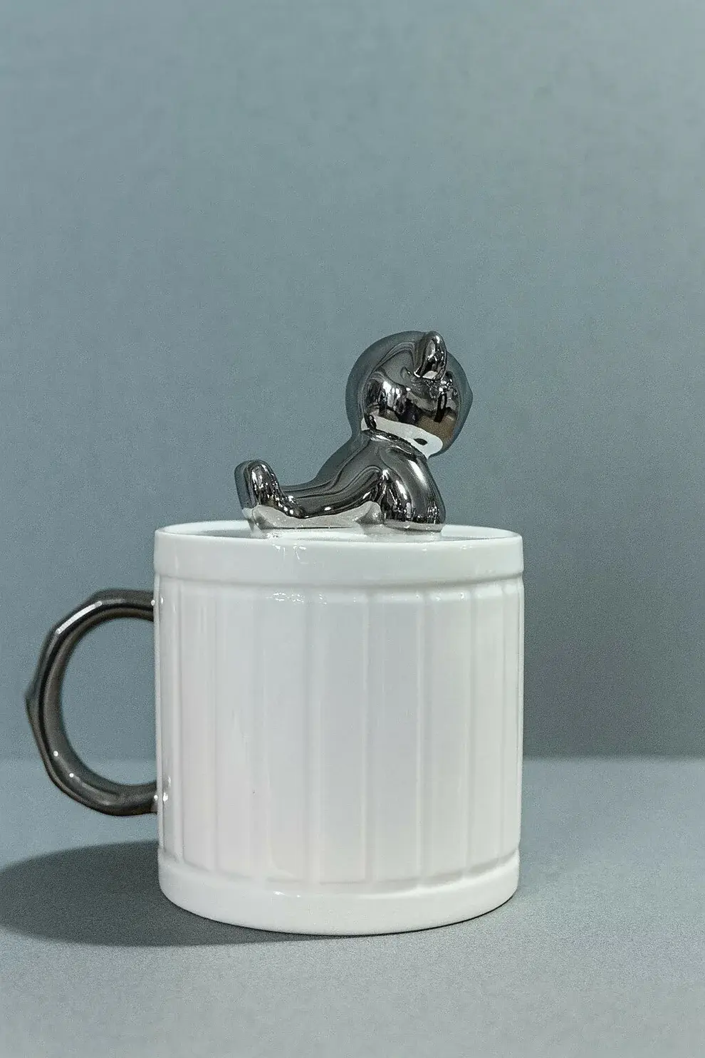 Ceramic Mug with 3D Bear Lid & Metallic Handle – Cute Gift Cup