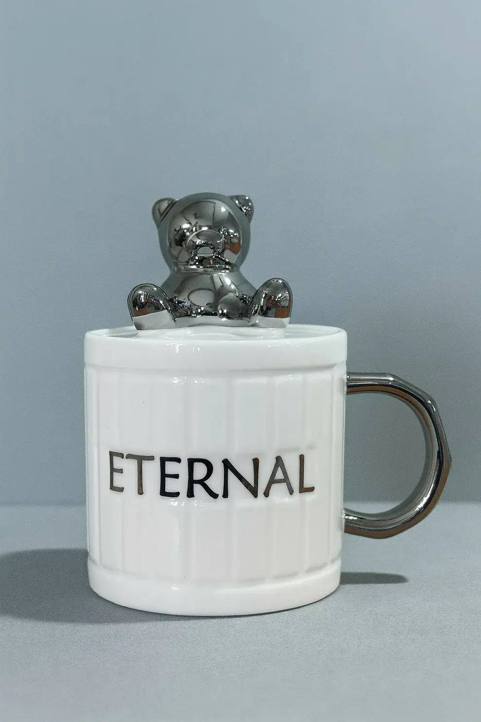 Ceramic Mug with 3D Bear Lid & Metallic Handle – Cute Gift Cup