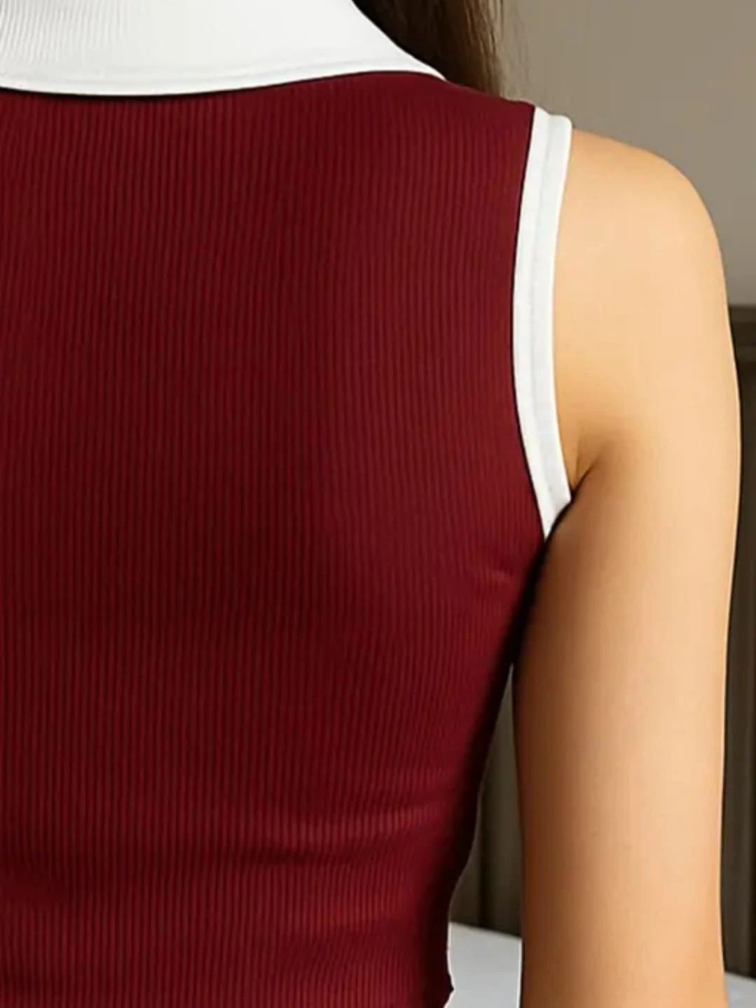 Women’s Sleeveless Crop Top “Never Give Up” Printed Casual Slim Fit T-Shirt with Collar