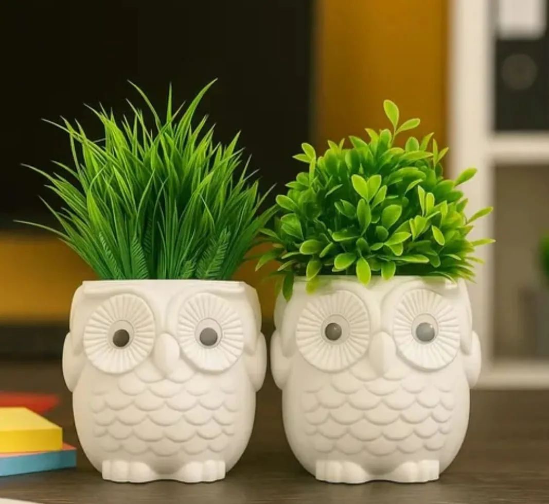 Cute Owl Shaped Decorative Pot with Arti...