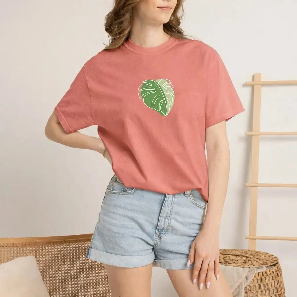 Women’s Graphic Oversized T-Shirt – Casual Cotton Tee with Leaf Print