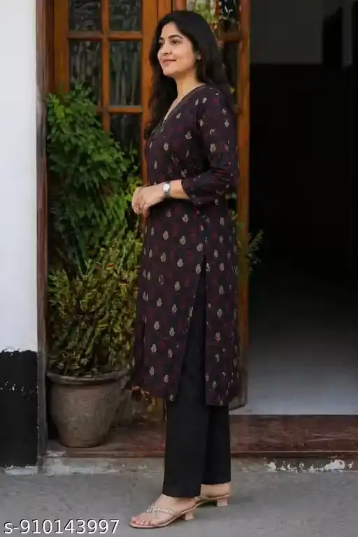 Women’s Black Printed Cotton Kurti with V-Neckline and 3/4 Sleeves | Straight Fit Ethnic Kurta | Jaipuri Floral Buta Print | Knee Length Daily Wear Office Kurti with Side Slits | Traditional Indian Kurti for Women
