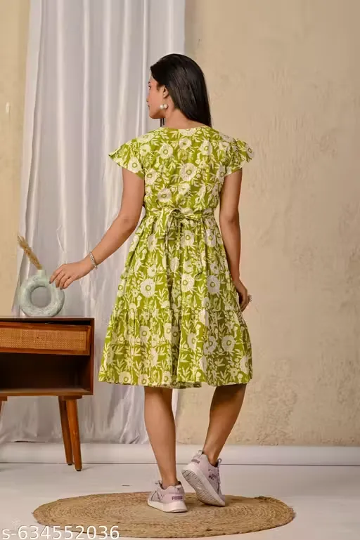 Stylish Trendy Floral Print Cotton Maxi Dress for Summers | Women’s Casual Summer Maxi Dress | Lightweight Breathable Long Dress for Beach & Daily Wear