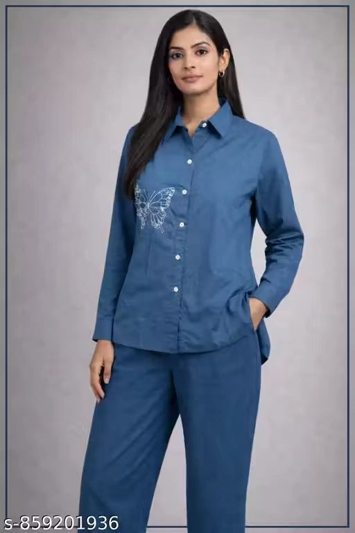 Women Solid Cotton Co-Ord Set with Butte...
