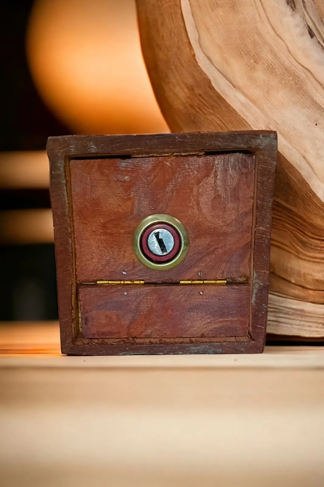 Vintage Style Wooden Key Holder Cabinet for Home Décor