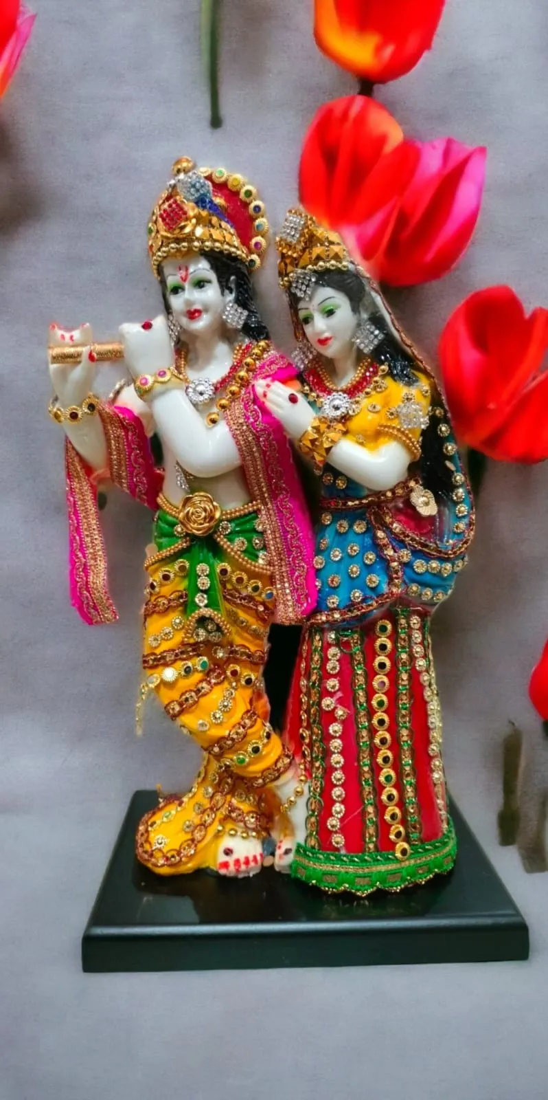 Shri Radha Krishna Murti – Hand-Painted Decorative Showpiece
