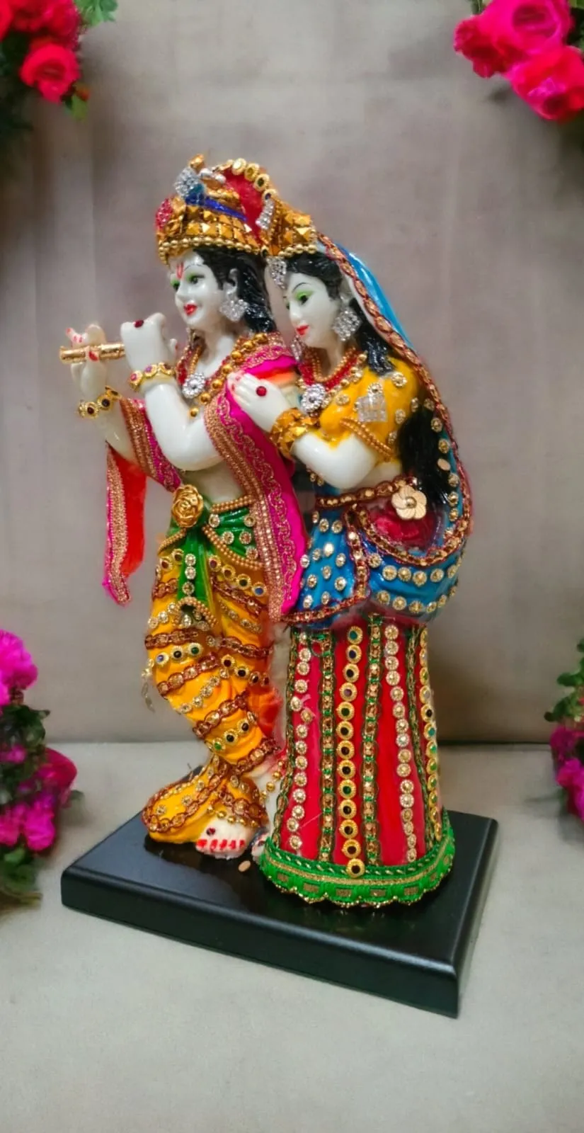 Shri Radha Krishna Murti – Hand-Painted Decorative Showpiece