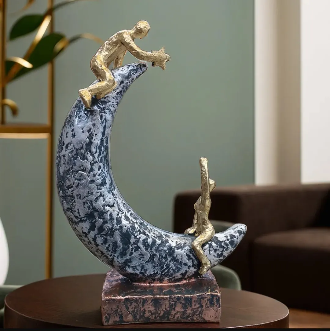 Modern Crescent Moon Couple Statue for L...