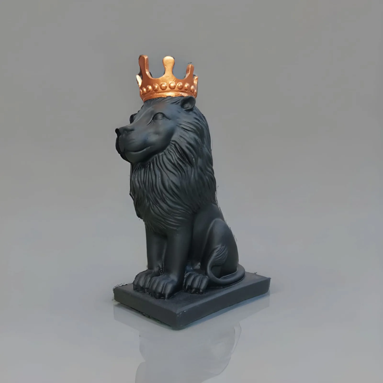 Royal Lion with Crown Showpiece – Premium Resin Home Décor