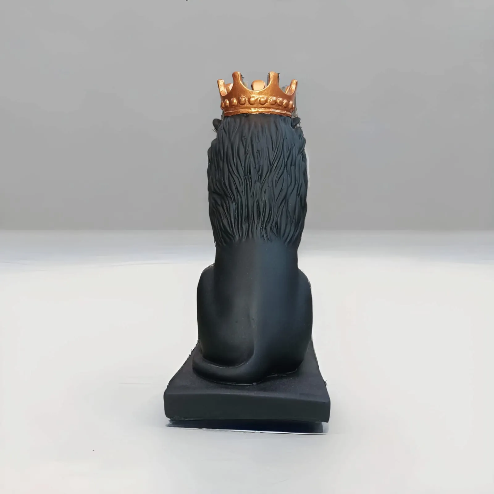 Royal Lion with Crown Showpiece – Premium Resin Home Décor