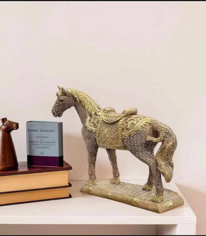 Vintage Horse Resin Statue – Luxury Home...