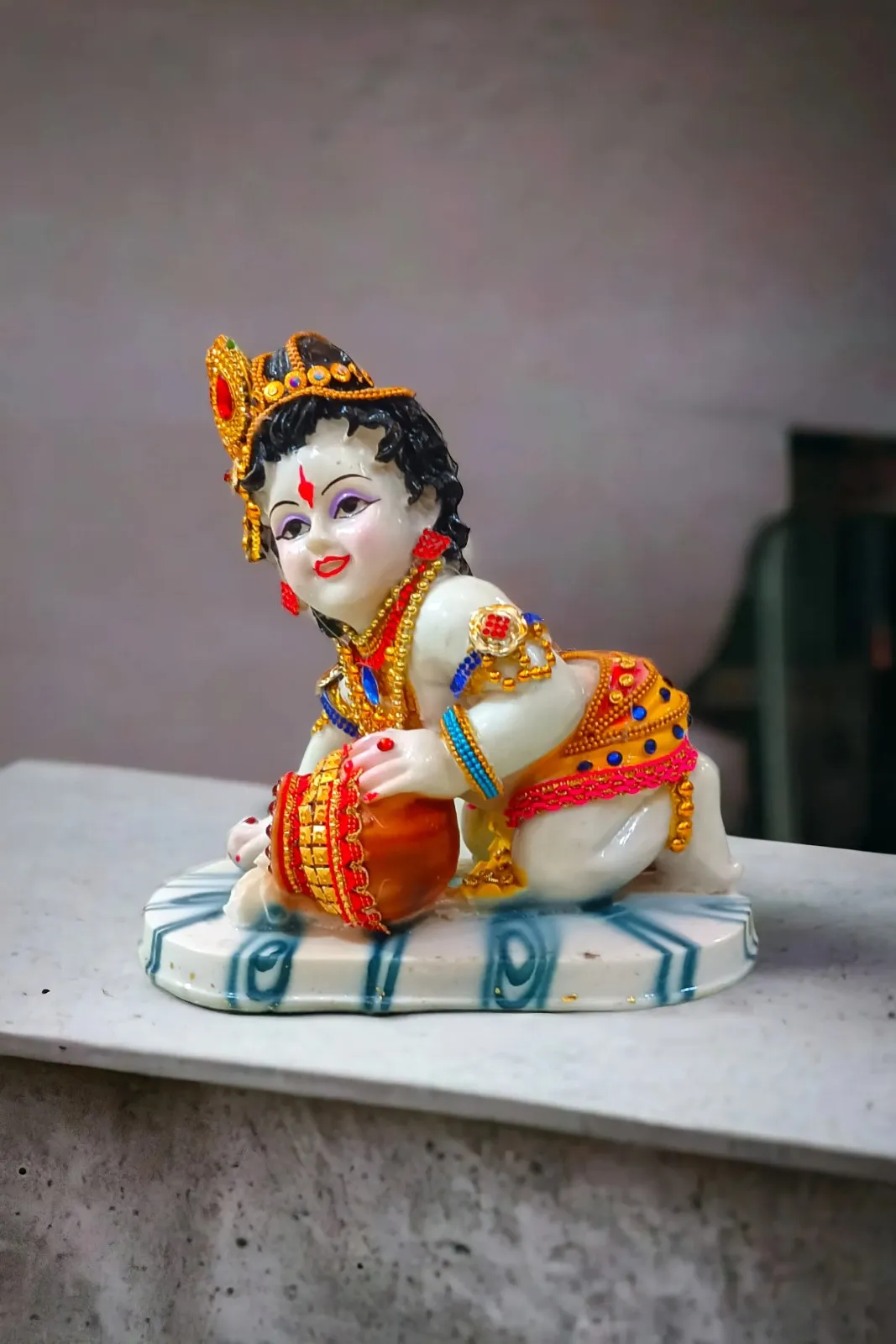 Big Makhan Chor Resin Idol | Large Lord...