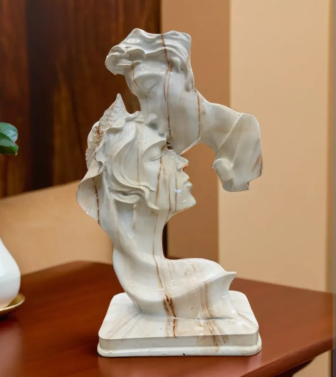 Elegant Golden Couple Showpiece on Marbl...