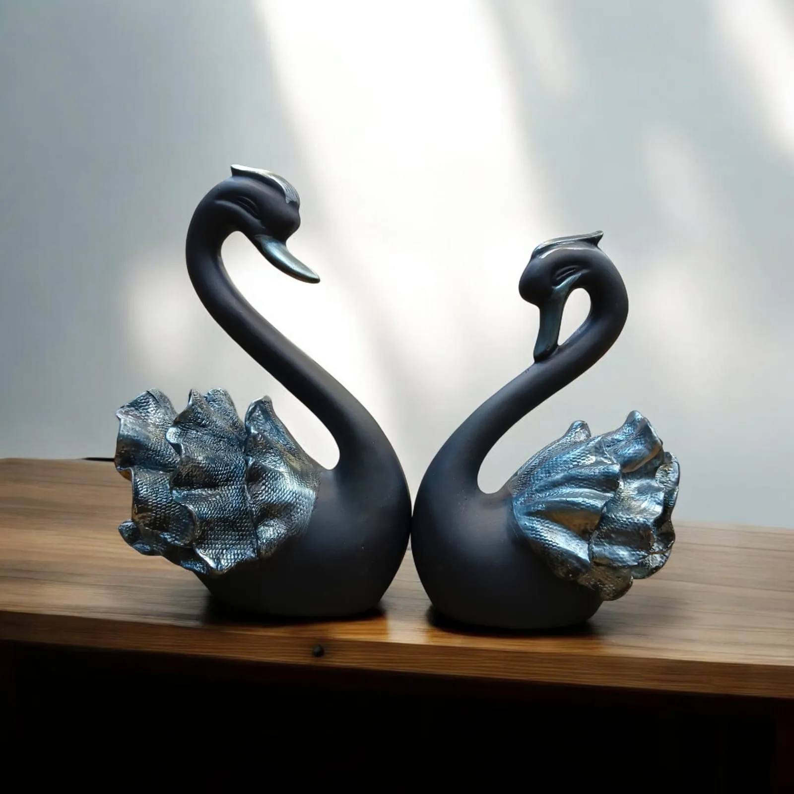 Duck Resin Showpiece | Elegant Decorative Duck Statue for Home & Office Décor
