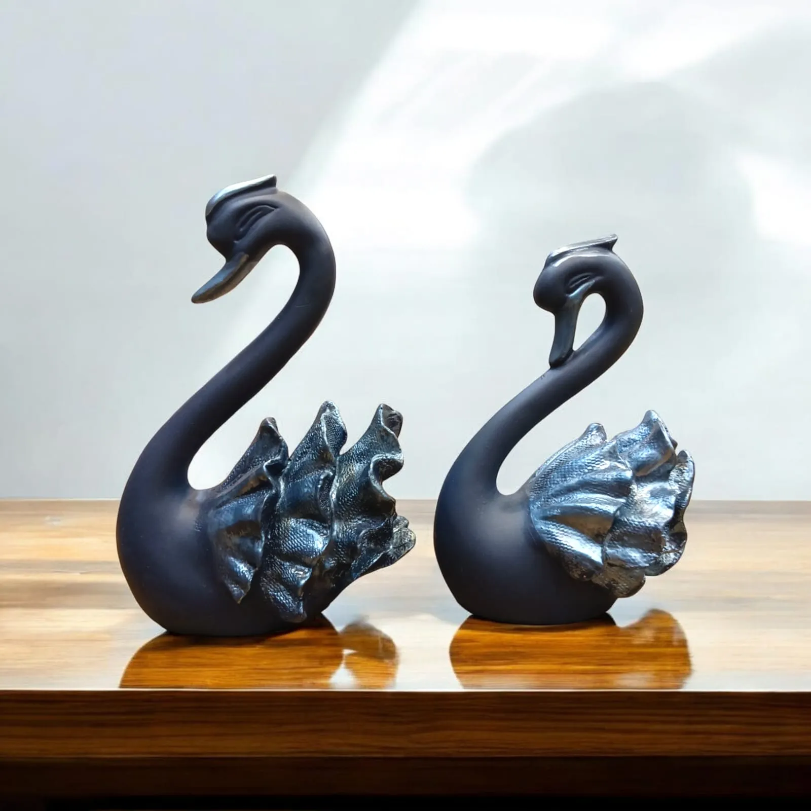 Duck Resin Showpiece | Elegant Decorative Duck Statue for Home & Office Décor