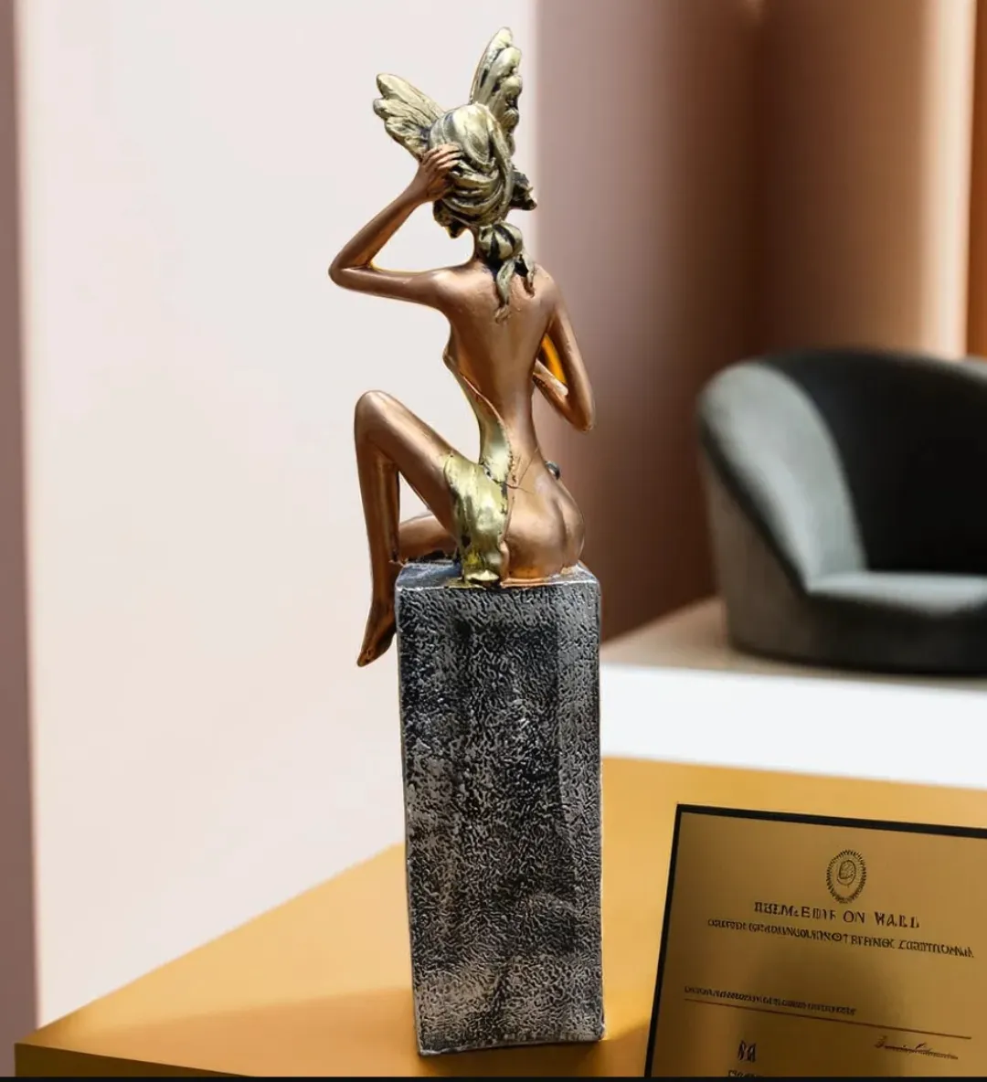 Small Leg Lady Copper Resin Showpiece | Modern Abstract Lady Decorative Statue for Home & Office Décor