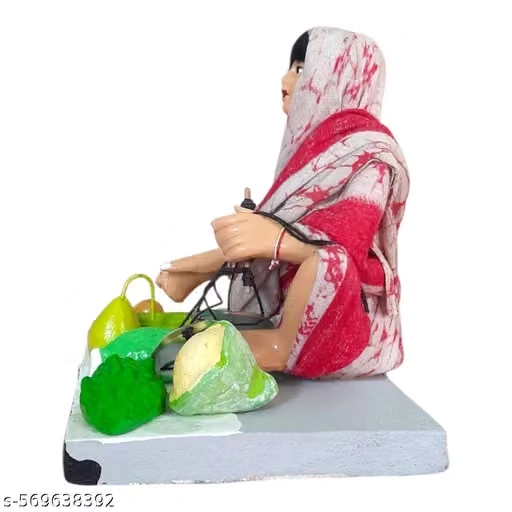 Krishnanagar Handmade Clay Figurine – Traditional Bengali Vegetable Seller Woman | Miniature Home Décor Showpiece | Indian Folk Art