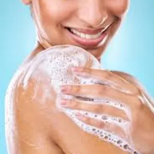 Goat milk mousse body wash for hydrated radiant skin care