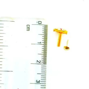 Nose Pin with 7 Nug & Red Nug Accent – Elegant Design