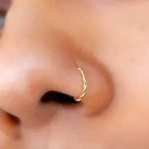 Elegant Nose Stud – Traditional Design