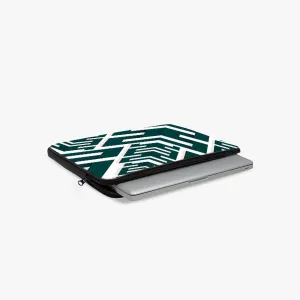 "Zig Zag Print" Laptop Sleeves: Bold Modern Design for Every Size