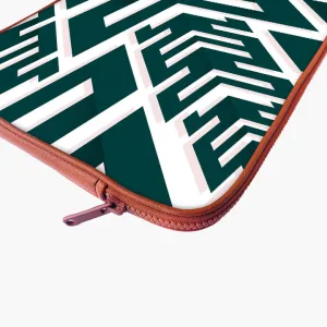 "Zig Zag Print" Laptop Sleeves: Bold Modern Design for Every Size
