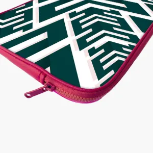"Zig Zag Print" Laptop Sleeves: Bold Modern Design for Every Size