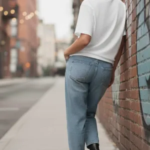 LITTLE FLOWER GRAPHIC PRINTED OVERSIZED T-SHIRT