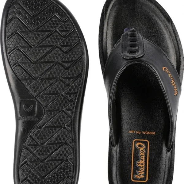 Walkaroo styles man flip flops