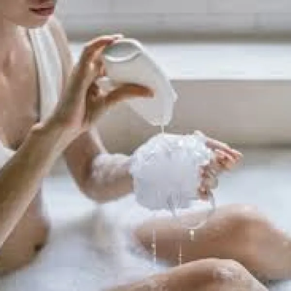 Goat milk mousse body wash for hydrated radiant skin care