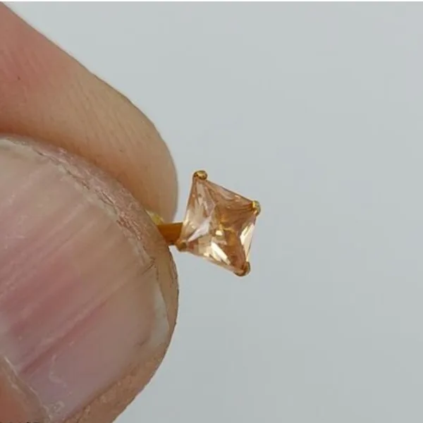 Beautiful Gold Plated Nose Pin CRYTAL STONE CHAKOR PEACH Wedding Nose Ring Fashion Gift Jewellry PACK OF 1