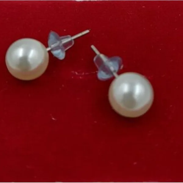 Latest Fashion Pearl Danglers Gold Plated Earrings Pearl Metal Drops & Danglers