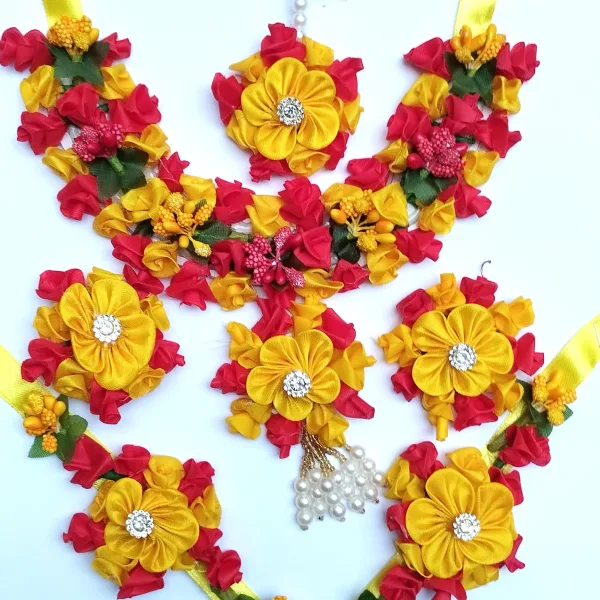 Handcrafted Cloth Jewellery Ornaments Decorative Ethnic Art