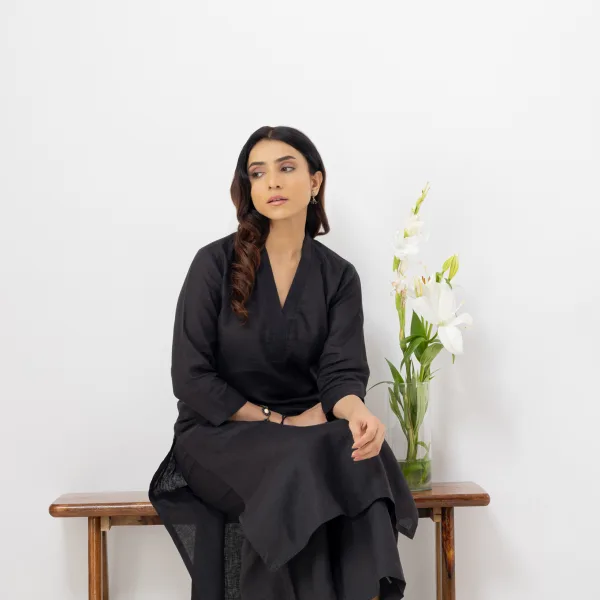 Black V Neck Kurta Set Elegant Ethnic Outfit for Women