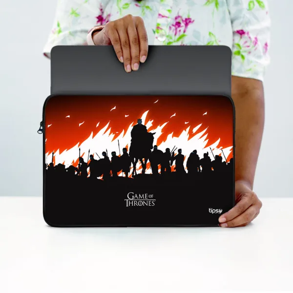 "BATTLE SCENE # GAME OF THRONES" Laptop Sleeves:Bold Modern Design for Every Size